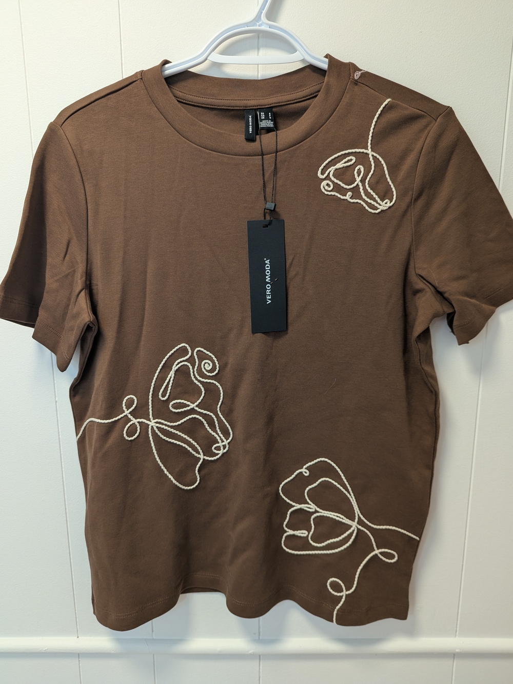 Vero Moda Brown Tee with Cream Floral Line Embroidery